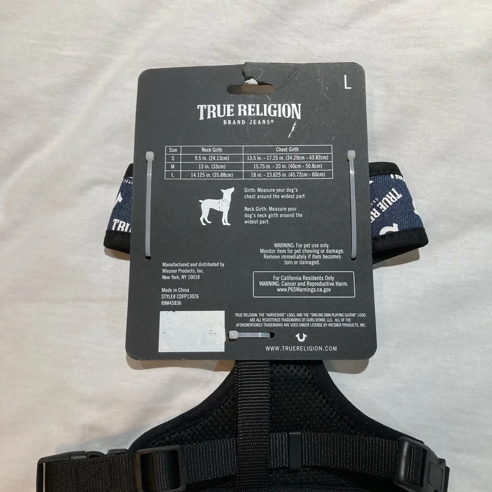 True Religion Dog Harness, size large, New in original packaging!